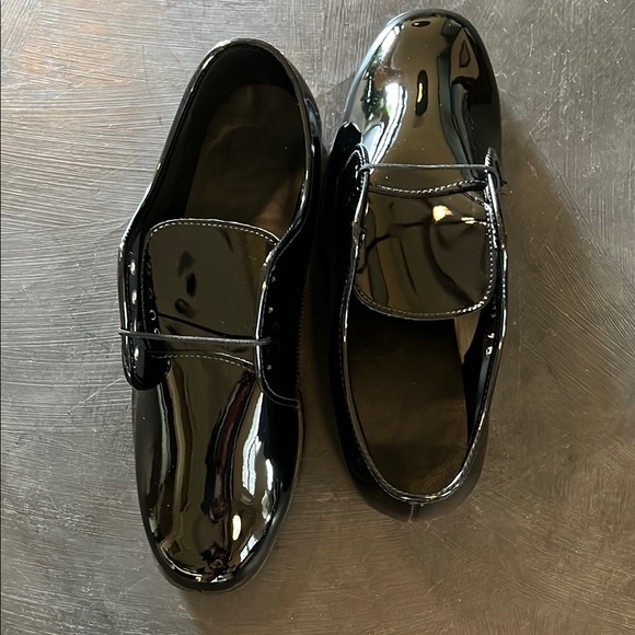 After Six Black Oxfords Sleek Patent Leather - Picture 5 of 11
